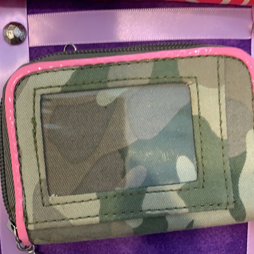 Wallets - Picture 5 of 7